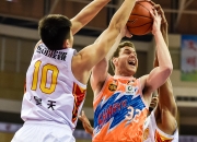 JJB-赛地聚焦：CBA常规赛集结日热度飙升，多特蒙德止住颓势，赛场秩序良好，资深球员宣示担当的简单介绍