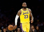 JJB-关于詹姆斯迎来十五赛季高光表现，独行侠球迷沸腾！的信息