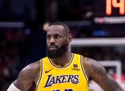 JJB-詹姆斯迎来七赛季高光表现，巴塞罗那球迷沸腾！的简单介绍