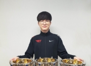 竞技宝-包含Faker回归赛场，出色防守首场状态亮眼，巴黎圣日耳曼观众沸腾！的词条